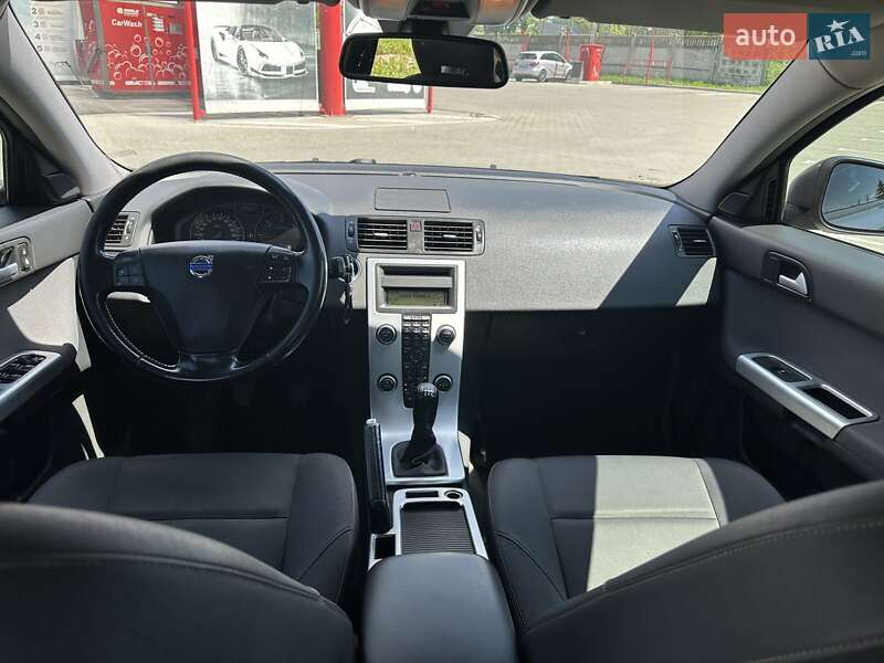 Седан Volvo S40 2010 в Виннице