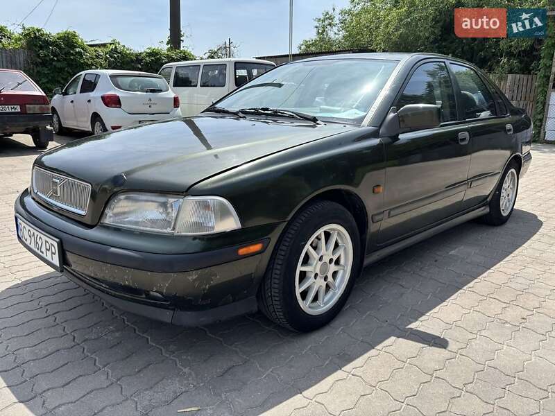 Седан Volvo S40 1996 в Львові