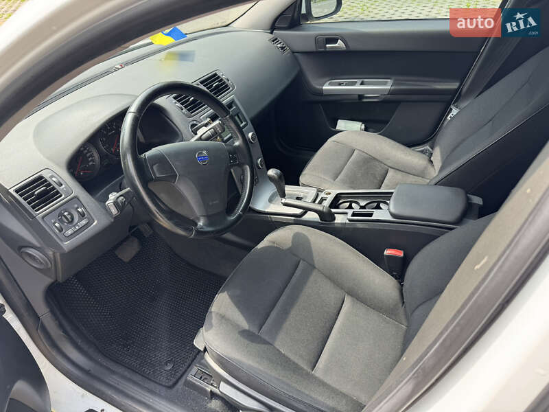 Седан Volvo S40 2012 в Києві