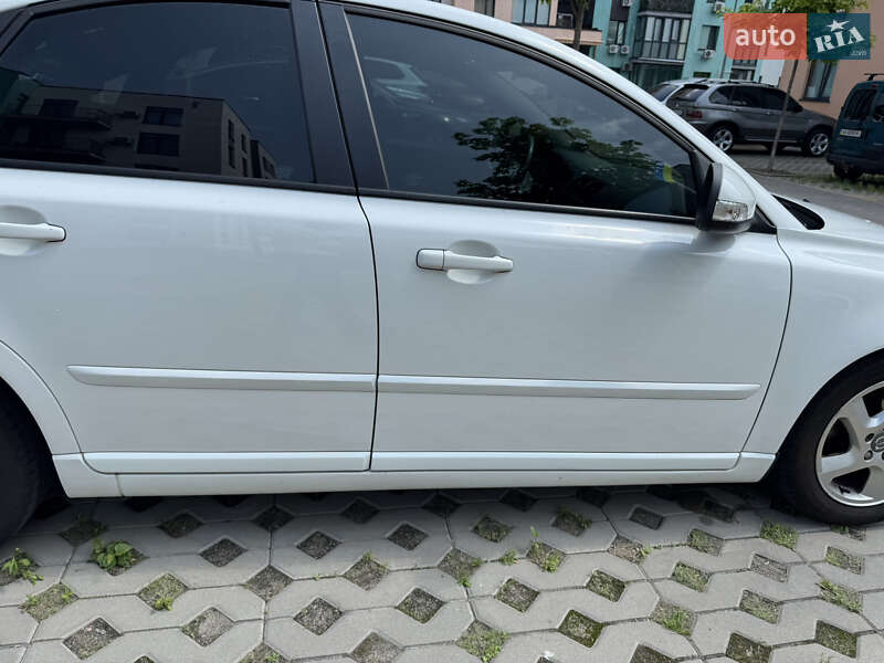 Седан Volvo S40 2012 в Києві