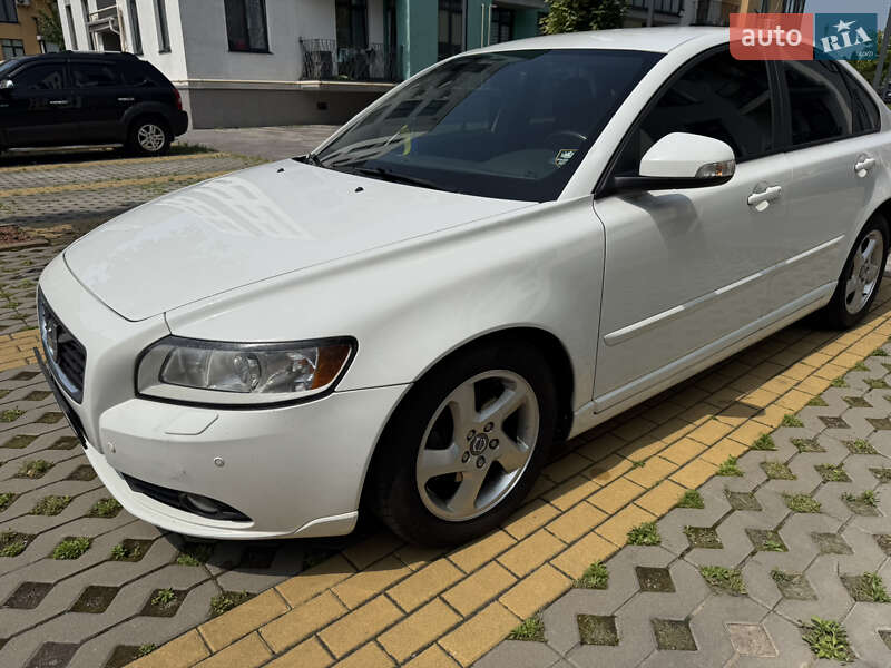 Седан Volvo S40 2012 в Києві