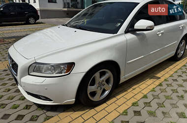 Седан Volvo S40 2012 в 