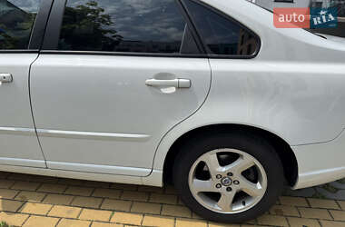 Седан Volvo S40 2012 в 