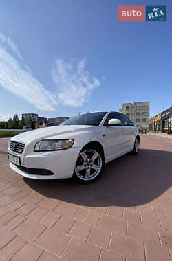 Седан Volvo S40 2009 в Нетешине