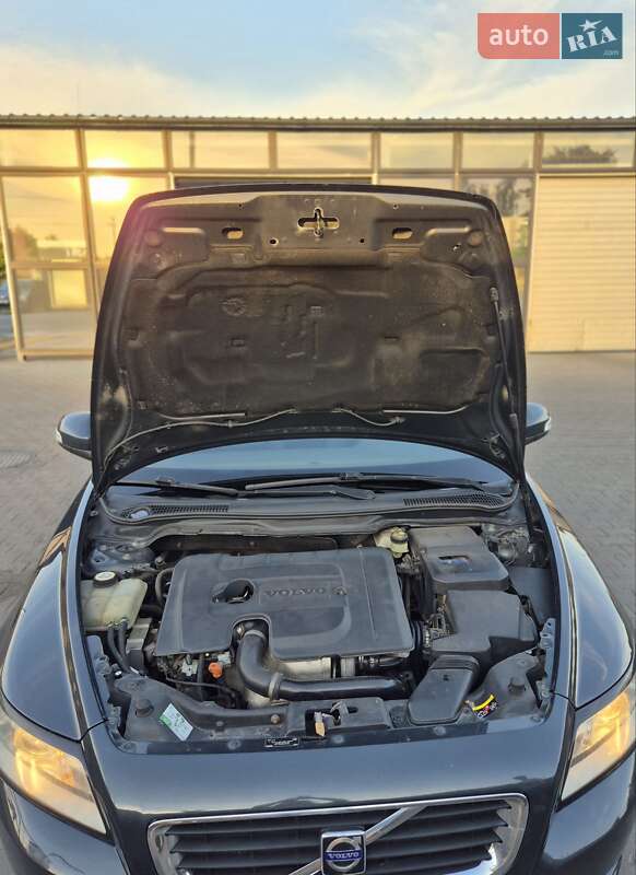 Седан Volvo S40 2009 в Шептицькому