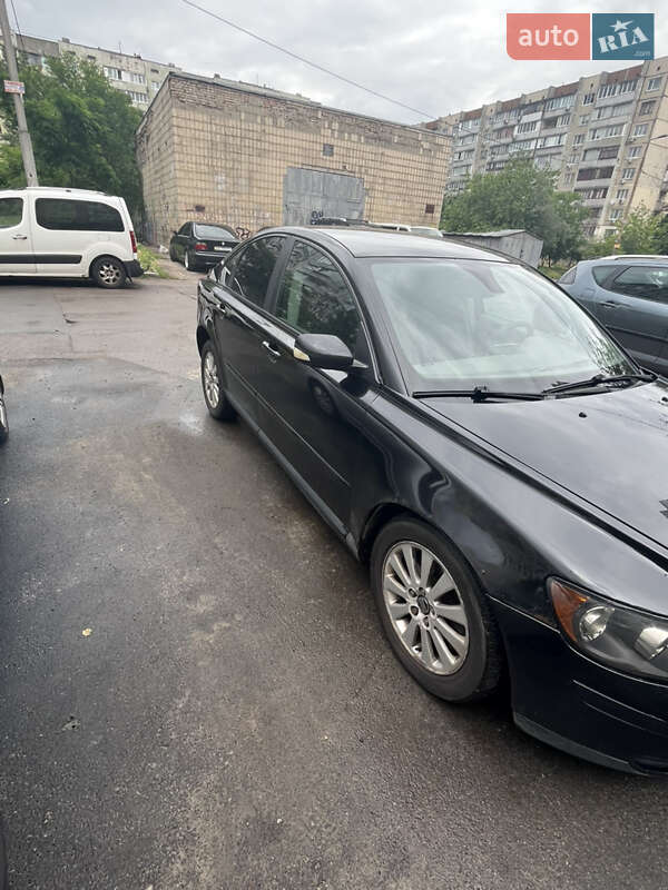 Седан Volvo S40 2004 в Киеве