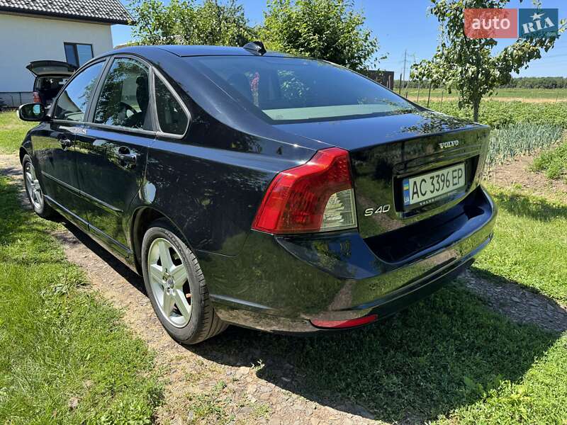 Седан Volvo S40 2008 в Киверцах