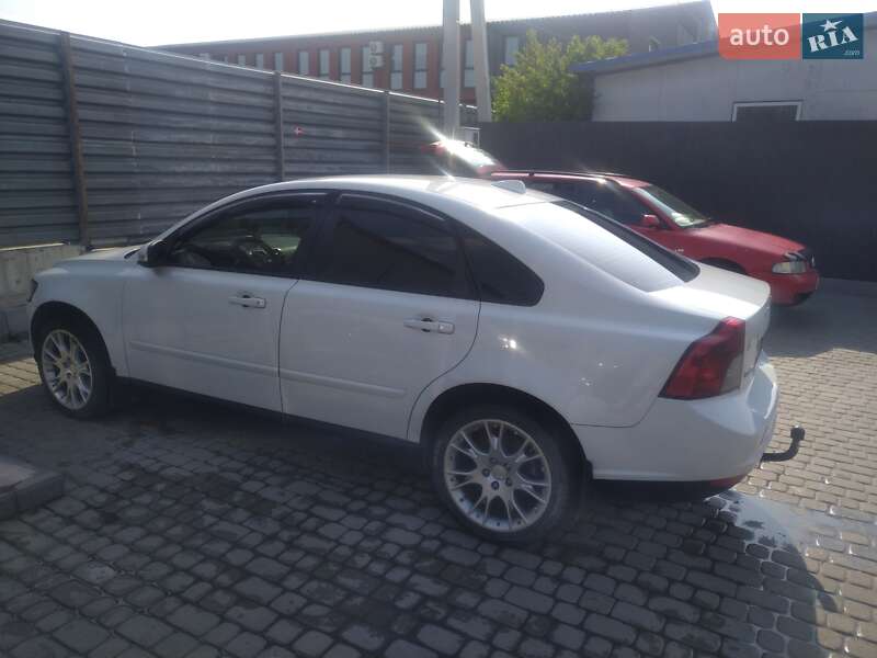 Седан Volvo S40 2007 в Дублянах