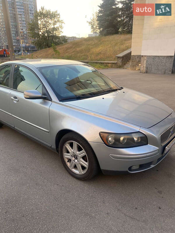 Седан Volvo S40 2006 в Чернигове