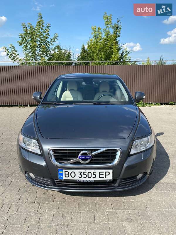 Седан Volvo S40 2011 в Копичинці