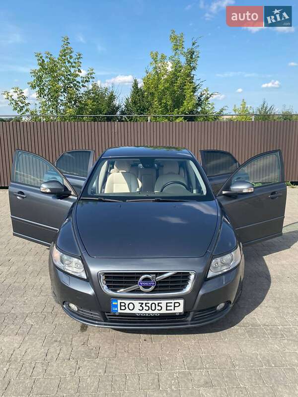Седан Volvo S40 2011 в Копичинці