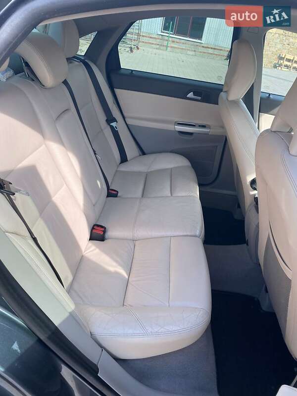 Седан Volvo S40 2011 в Копичинці
