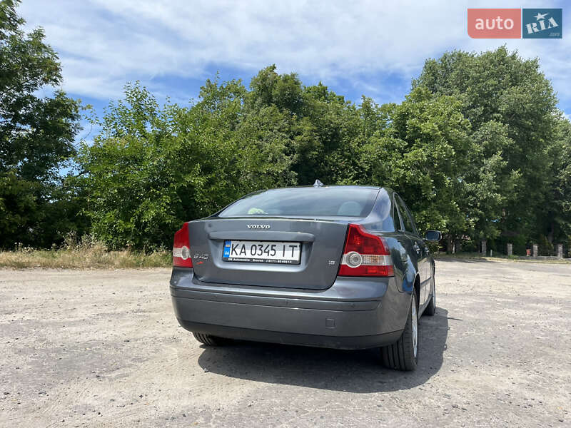Седан Volvo S40 2006 в Украинке