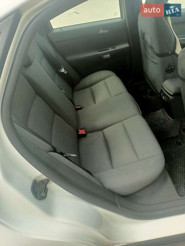 Седан Volvo S40 2005 в Хоросткове