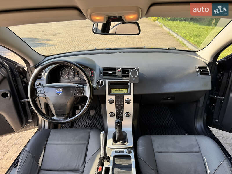 Седан Volvo S40 2010 в Судовой Вишне