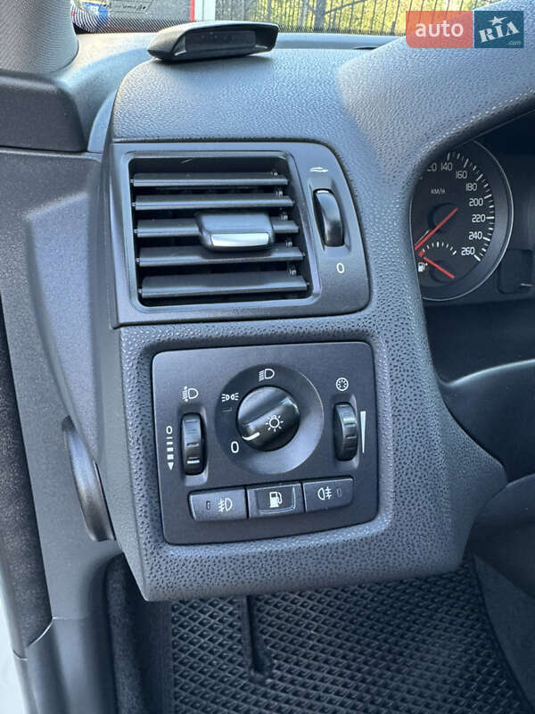 Седан Volvo S40 2012 в Запоріжжі