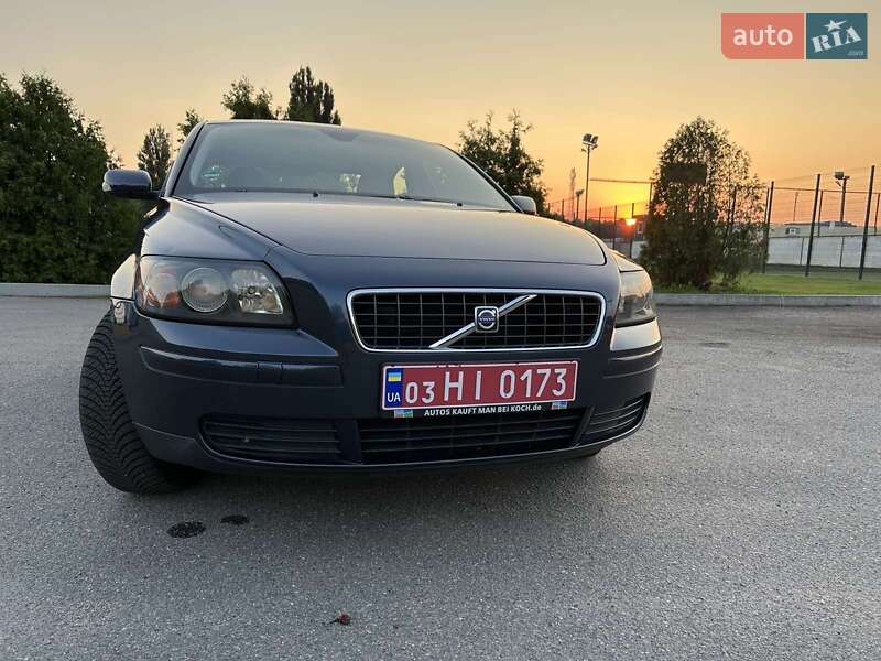Седан Volvo S40 2004 в 
