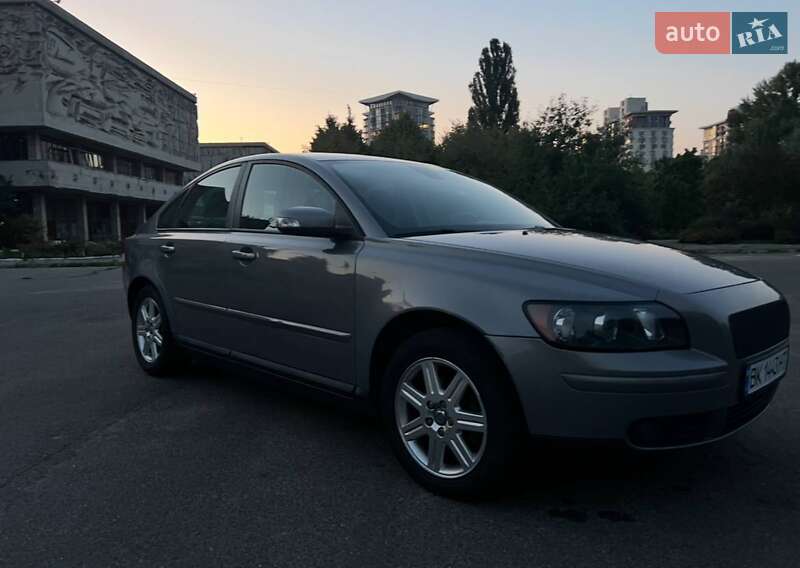 Седан Volvo S40 2006 в Киеве