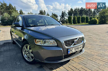 Седан Volvo S40 2010 в Львове
