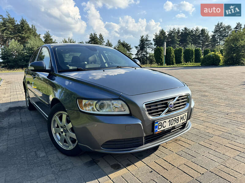 Volvo S40 2010