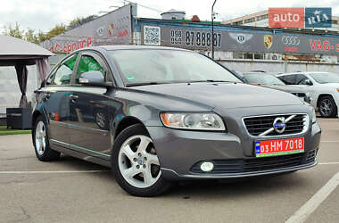 Седан Volvo S40 2011 в 