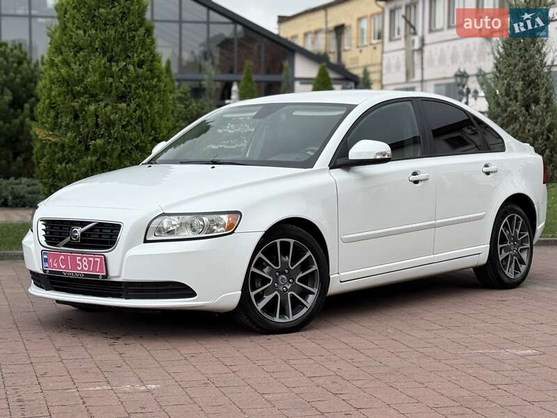 Седан Volvo S40 2010 в Стрые