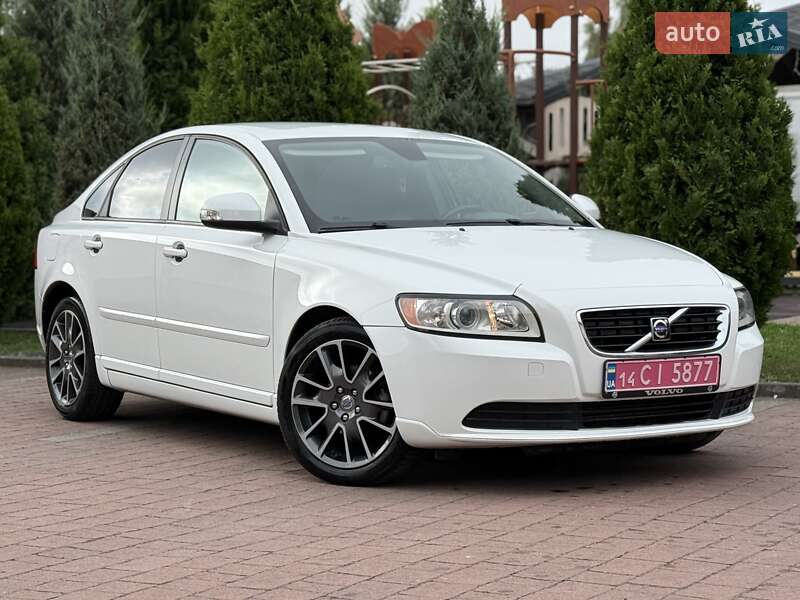 Седан Volvo S40 2010 в Стрые