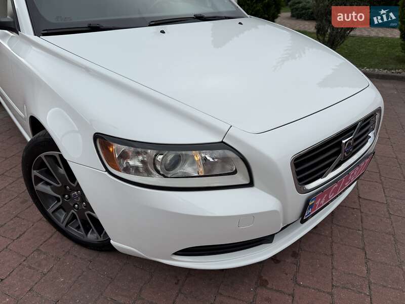 Седан Volvo S40 2010 в Стрые