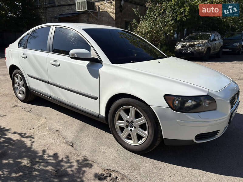 Седан Volvo S40 2006 в Киеве