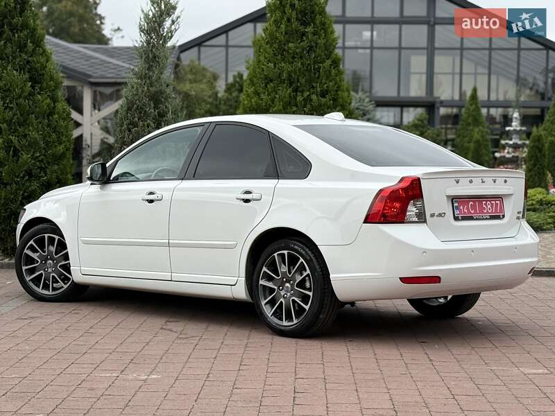 Седан Volvo S40 2010 в Стрые