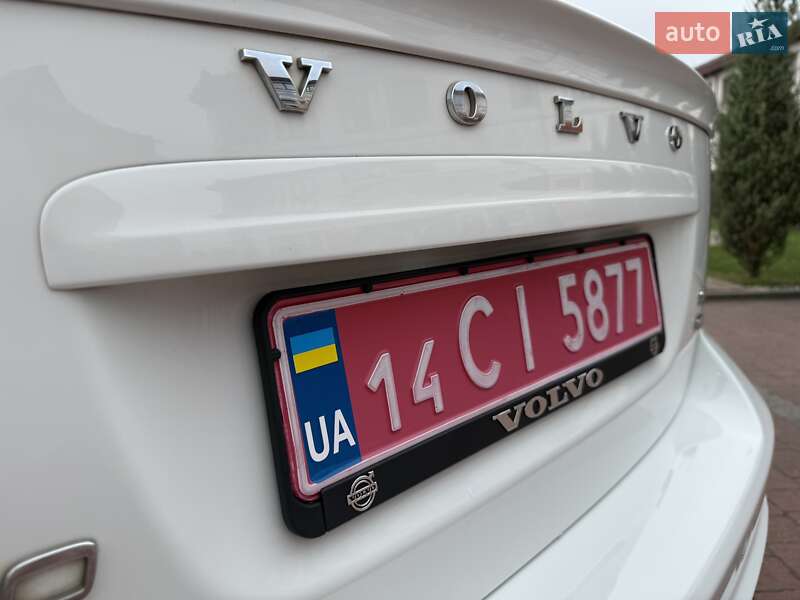 Седан Volvo S40 2010 в Стрые