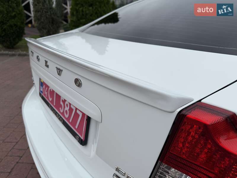 Седан Volvo S40 2010 в Стрые