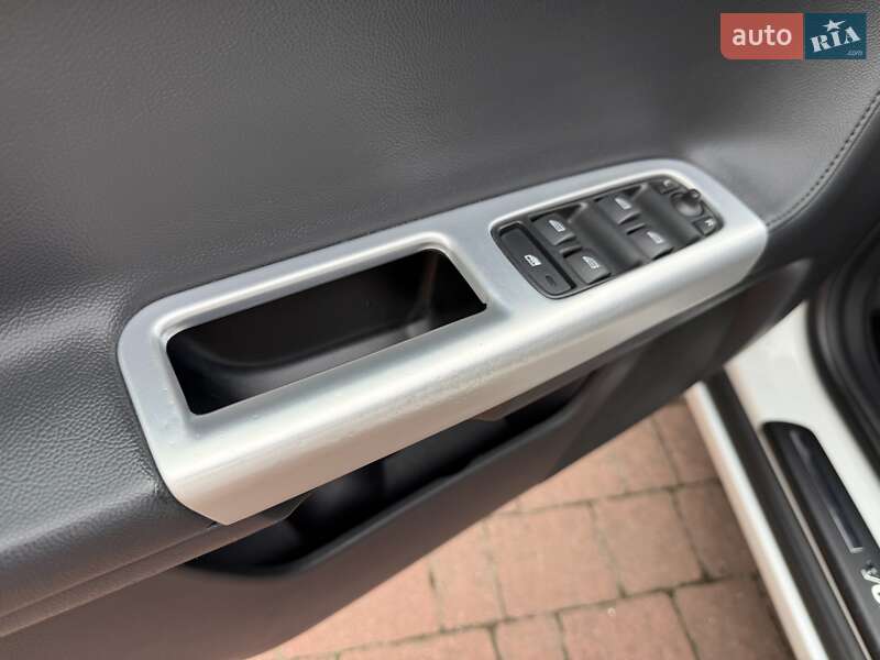 Седан Volvo S40 2010 в Стрые