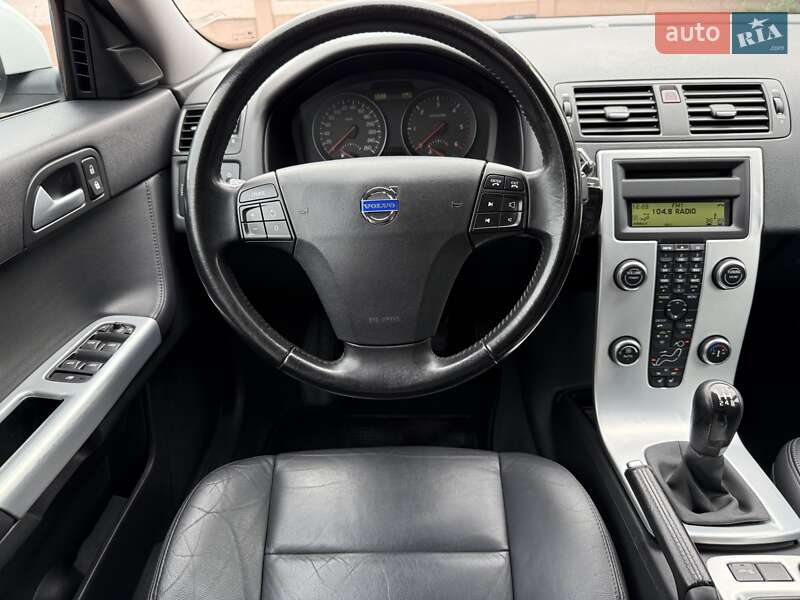 Седан Volvo S40 2010 в Стрые