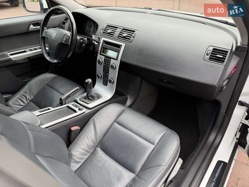 Седан Volvo S40 2010 в Стрые