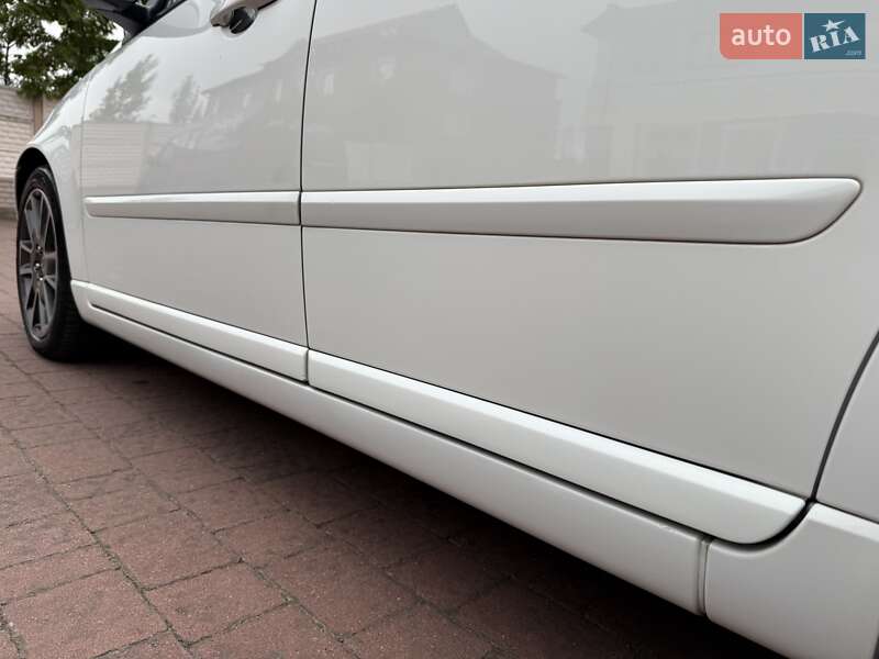 Седан Volvo S40 2010 в Стрые