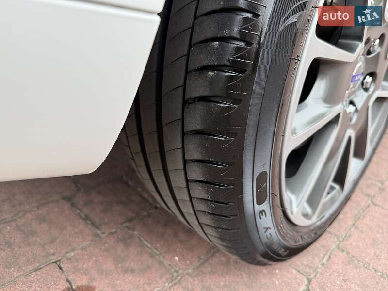 Седан Volvo S40 2010 в Стрые