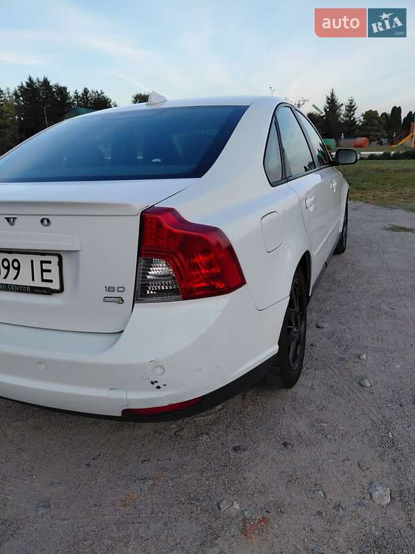 Седан Volvo S40 2009 в Києві
