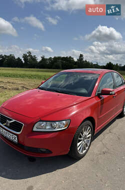 Седан Volvo S40 2010 в Чернигове