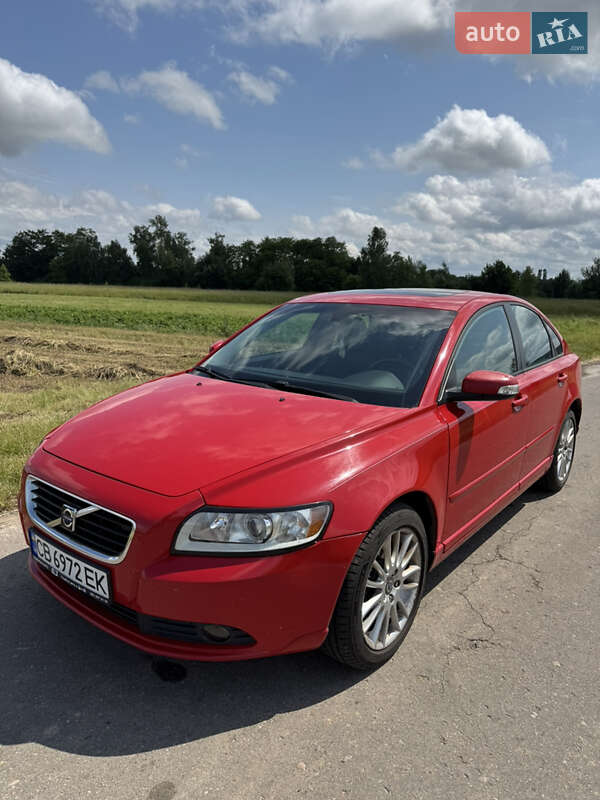 Седан Volvo S40 2010 в 