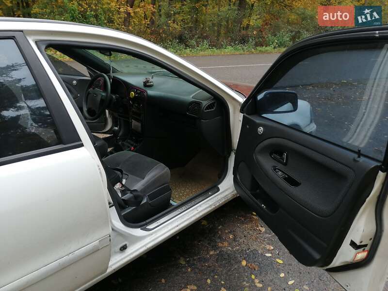 Седан Volvo S40 1998 в Черкасах фото 5 Седан Volvo S40 1998 в Черкасах