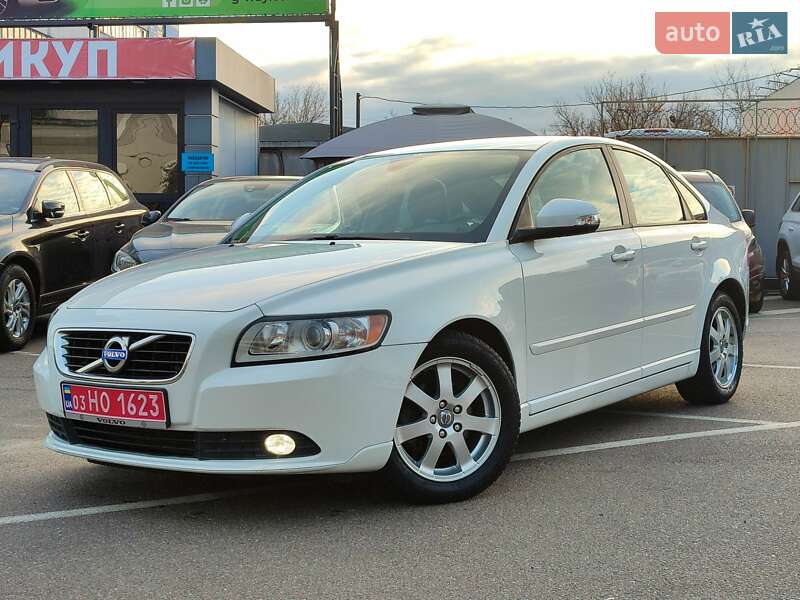 Volvo S40 2011