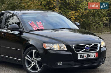 Седан Volvo S40 2012 в 