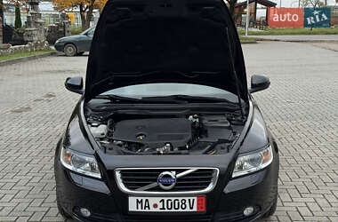 Седан Volvo S40 2012 в 