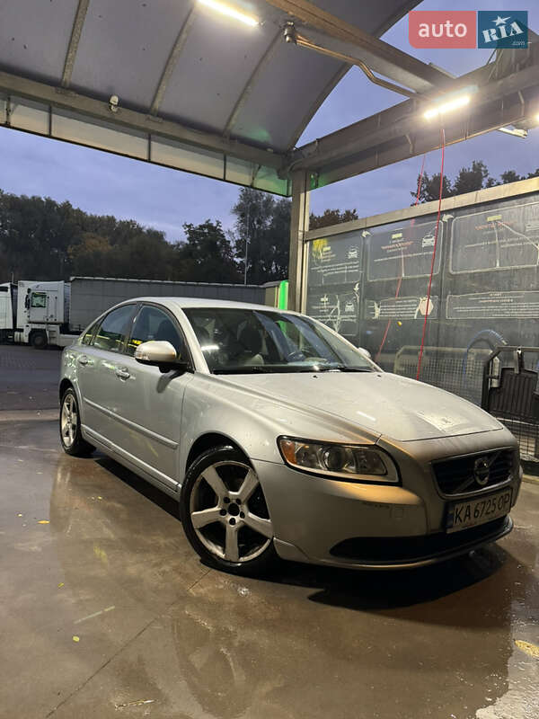 Седан Volvo S40 2011 в Киеве