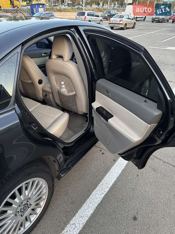 Седан Volvo S40 2004 в Днепре