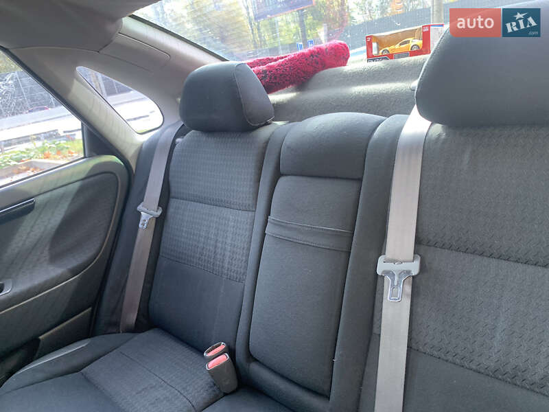 Седан Volvo S40 2003 в Киеве