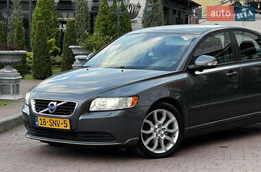 Седан Volvo S40 2011 в  фото 6 Седан Volvo S40 2011 в
