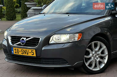 Седан Volvo S40 2011 в  фото 10 Седан Volvo S40 2011 в