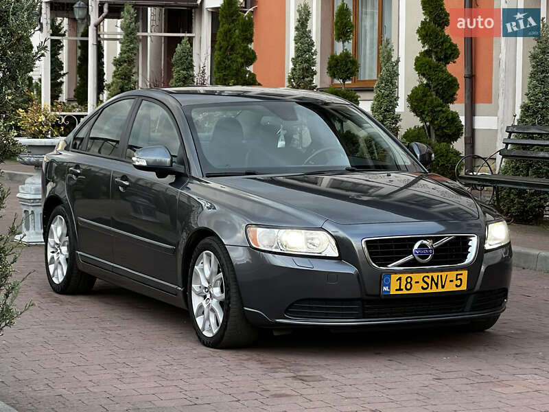 Седан Volvo S40 2011 в Стрые фото 66 Седан Volvo S40 2011 в Стрые